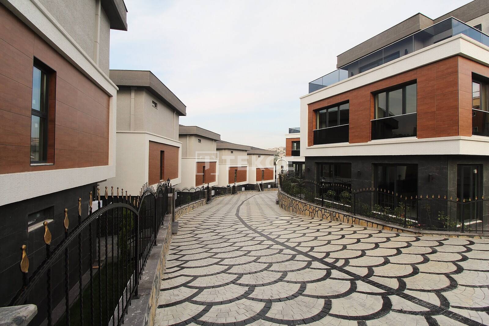 1 - house for sale in basaksehir istanbul turkey