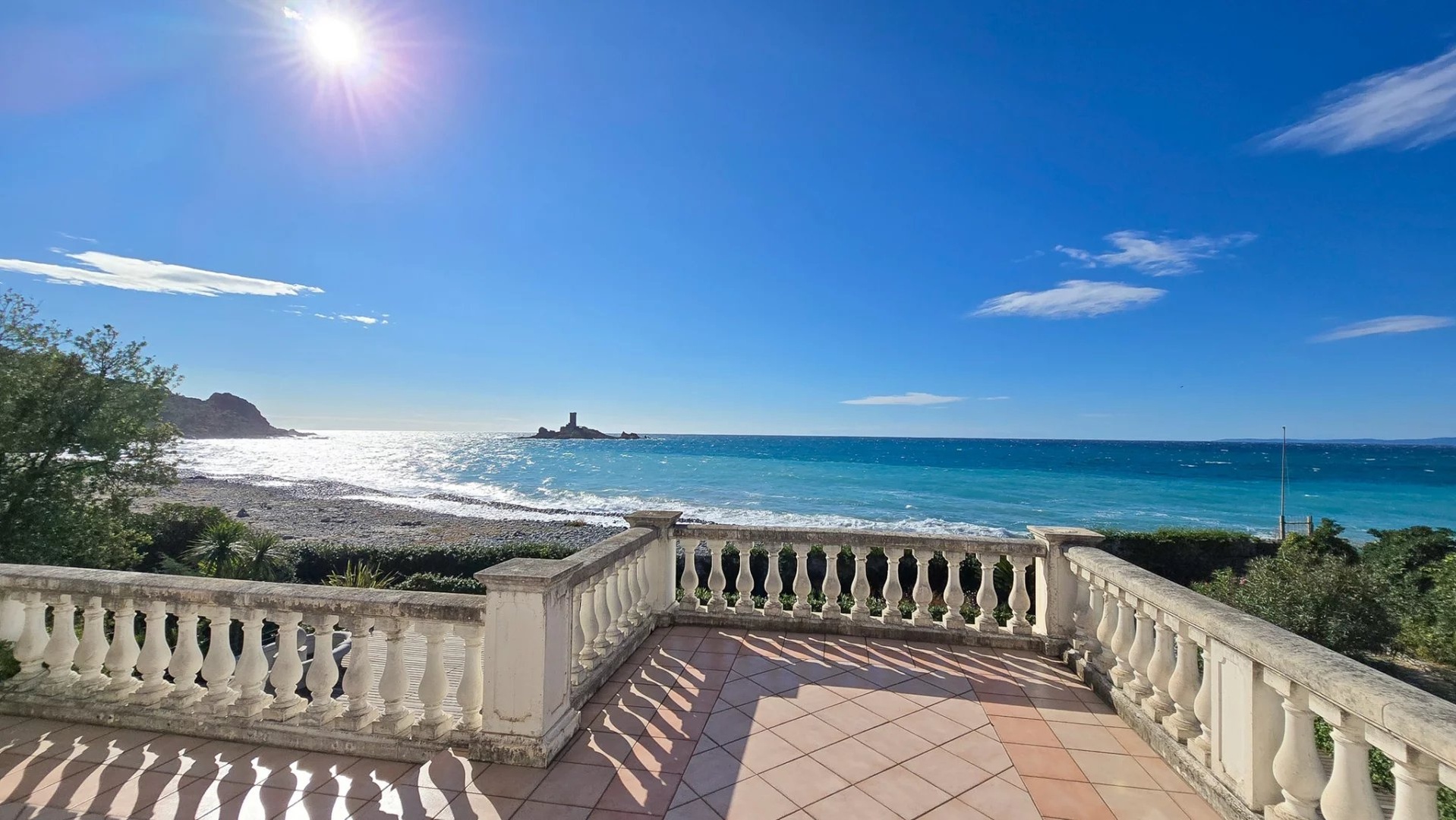 1 - waterfront house for sale in saint-raphaël var france