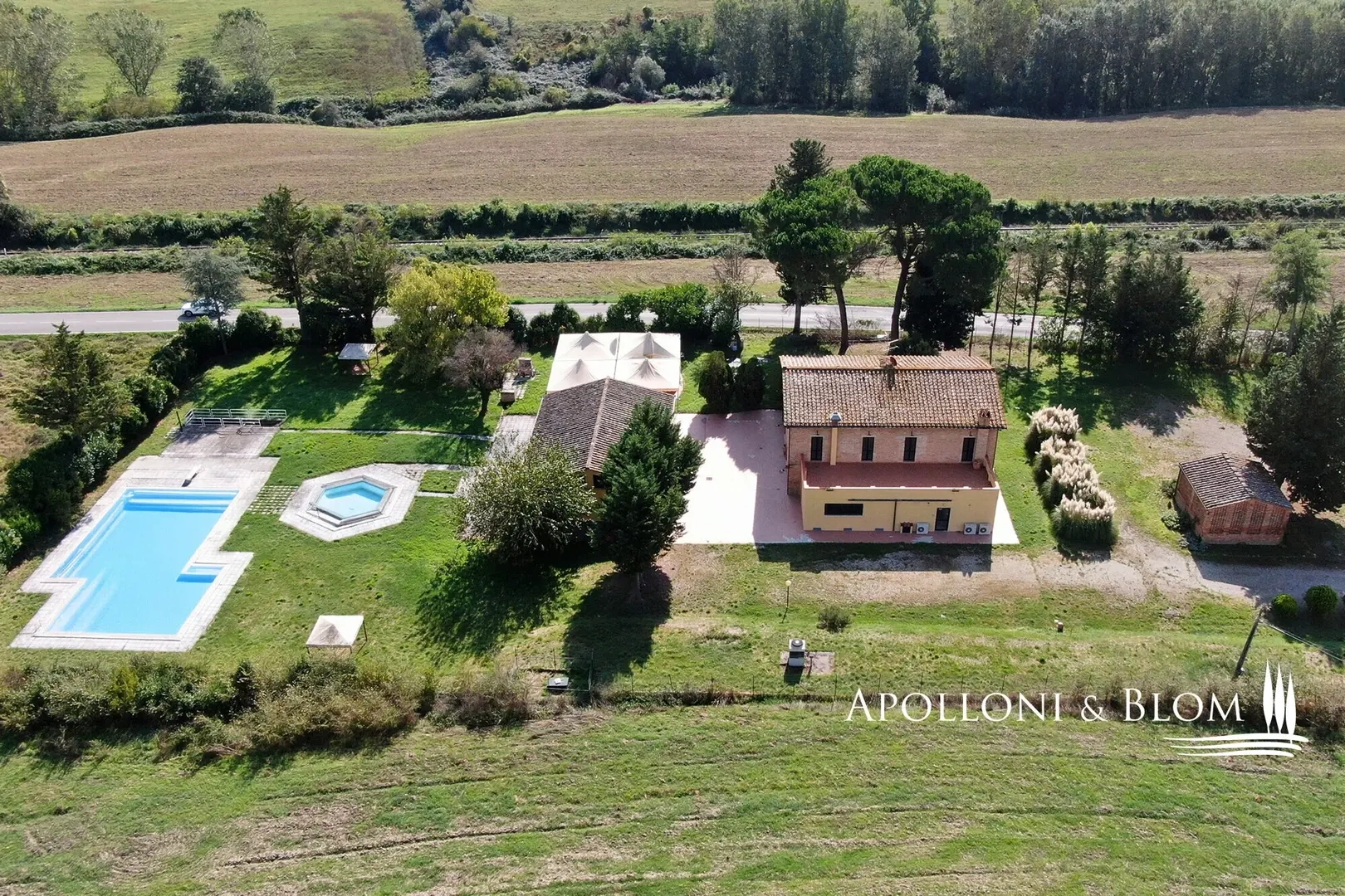 1 - estate for sale in montalcino tuscany italy