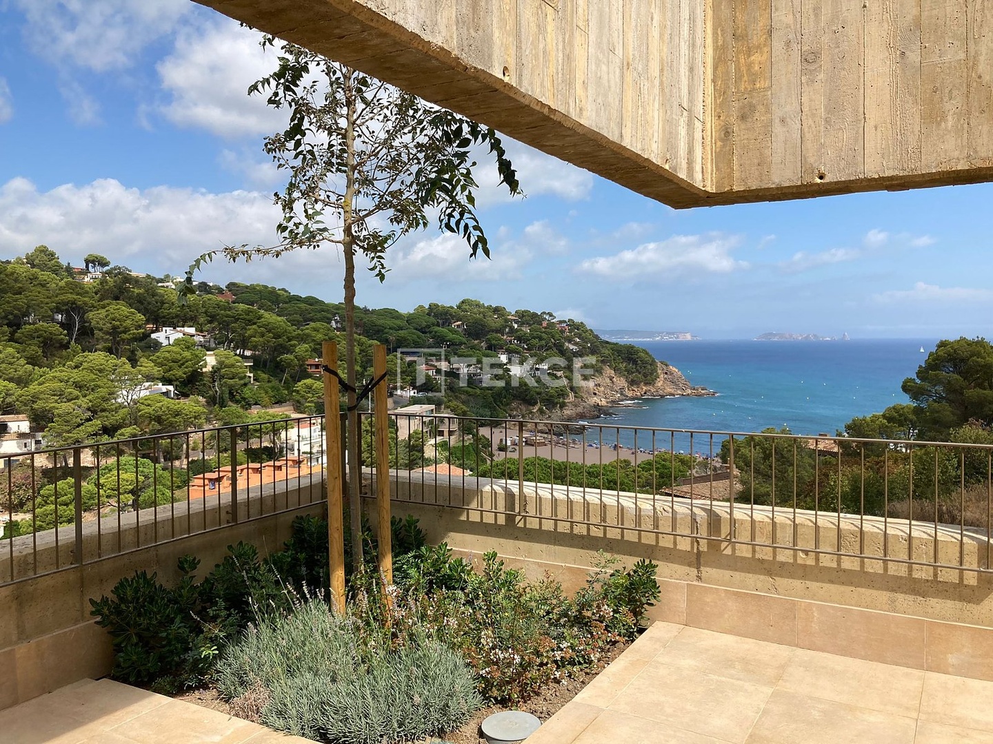 1 - vente appartement pieds dans l'eau begur - costa brava catalogne espagne