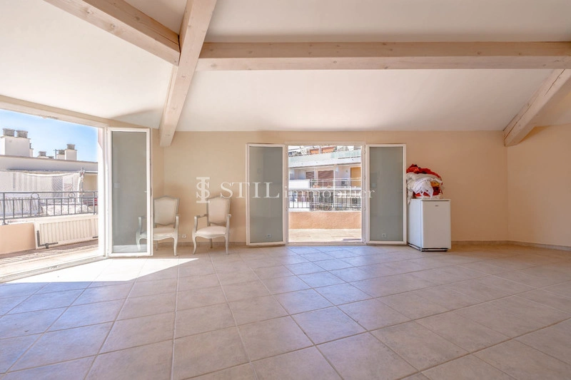 2 - продажа квартира пляж пешком sainte-maxime вар франция