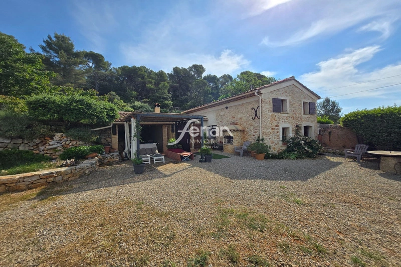 2 - venda casa aups var frança