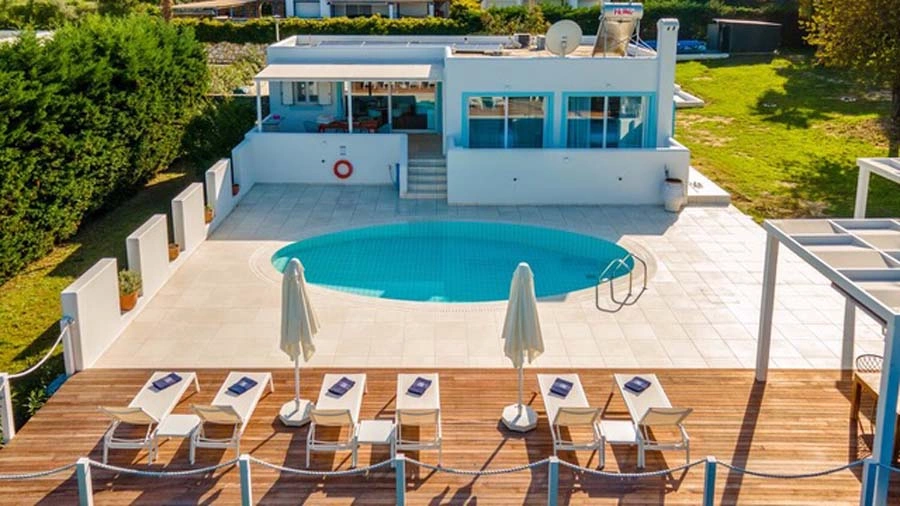 1 - vente villa plage à pied kassiópi îles ioniennes grèce