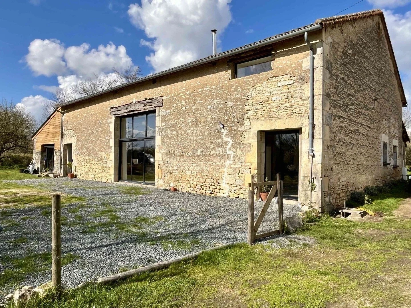 1 - vente maison saint-martin-lars-en-sainte-hermine vendée france