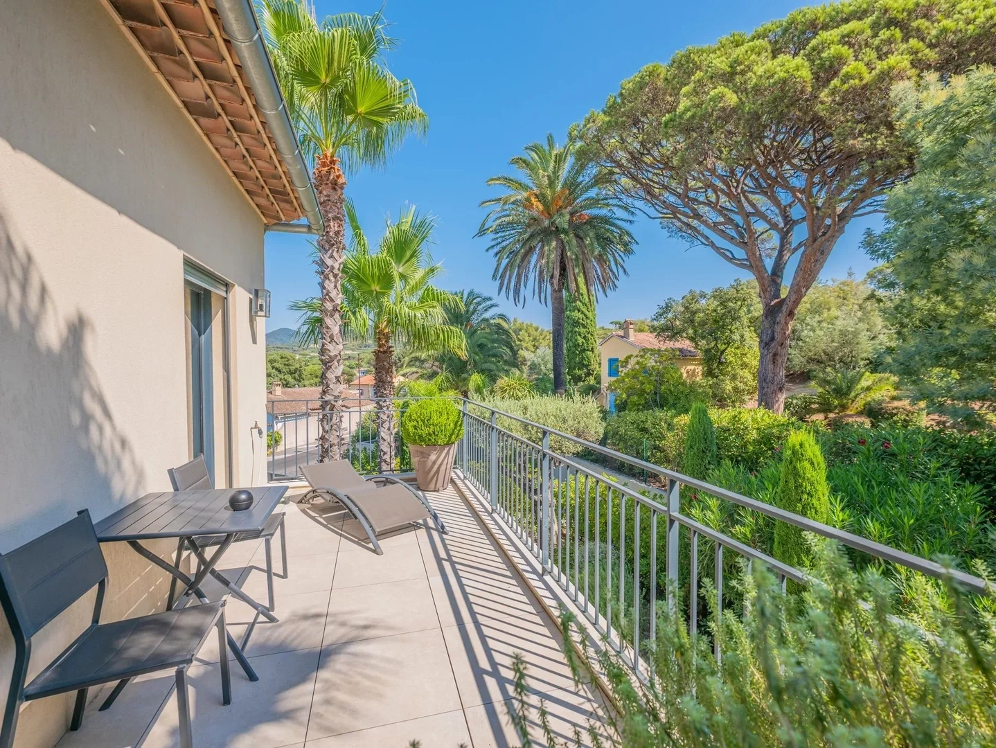 2 - продажа квартира пляж пешком sainte-maxime вар франция