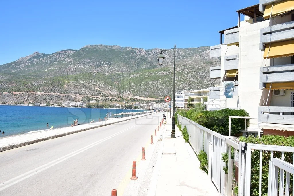 1 - vente appartement pieds dans l'eau loutraki-perachora péloponnèse grèce