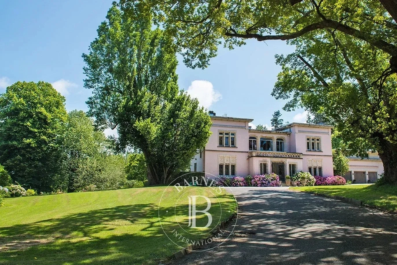 2 - house for sale in urrugne - côte basque pyrénées-atlantiques - côte basque france