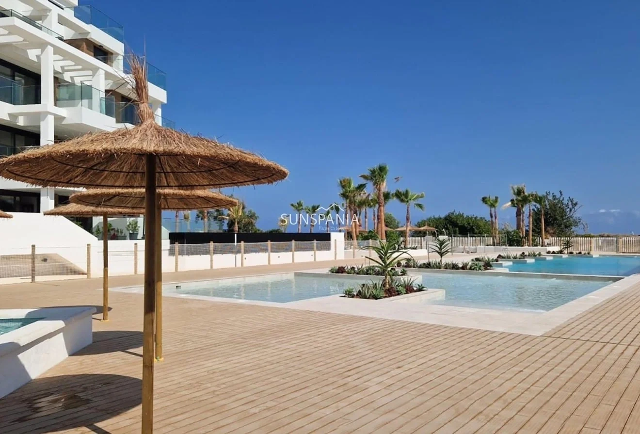 2 - verkoop appartement aan het water denia - costa blanca valencian community spanje