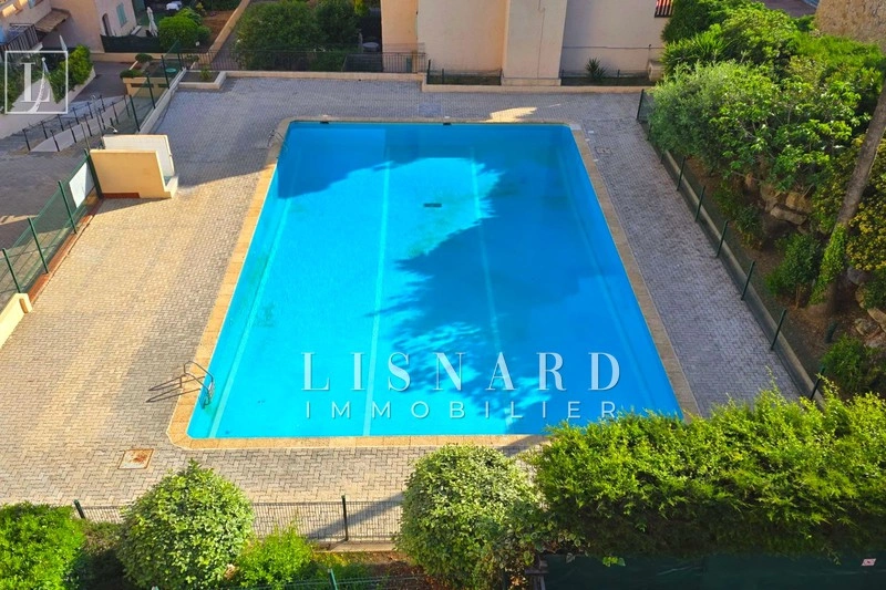 Apartamento con piscina