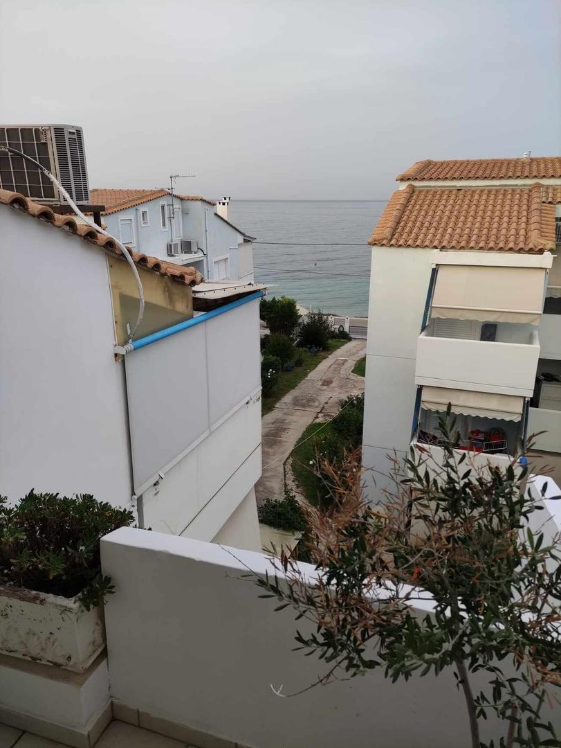 2 - vente appartement pieds dans l'eau melíssi péloponnèse grèce