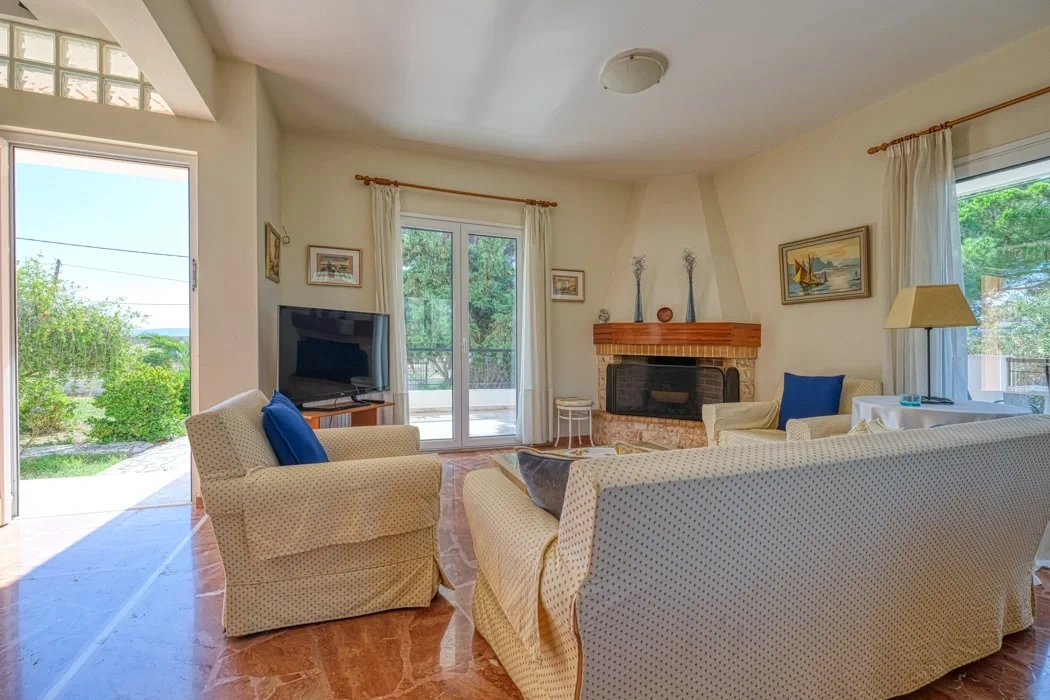 2 - venta casa vista al mar drépanon peloponeso grecia
