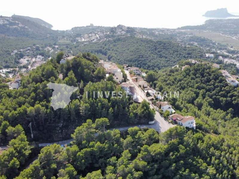 Terreno de 1 443 m²
