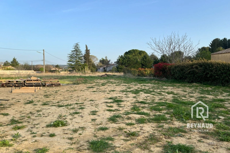 2 - verkoop terrein plaissan hérault frankrijk