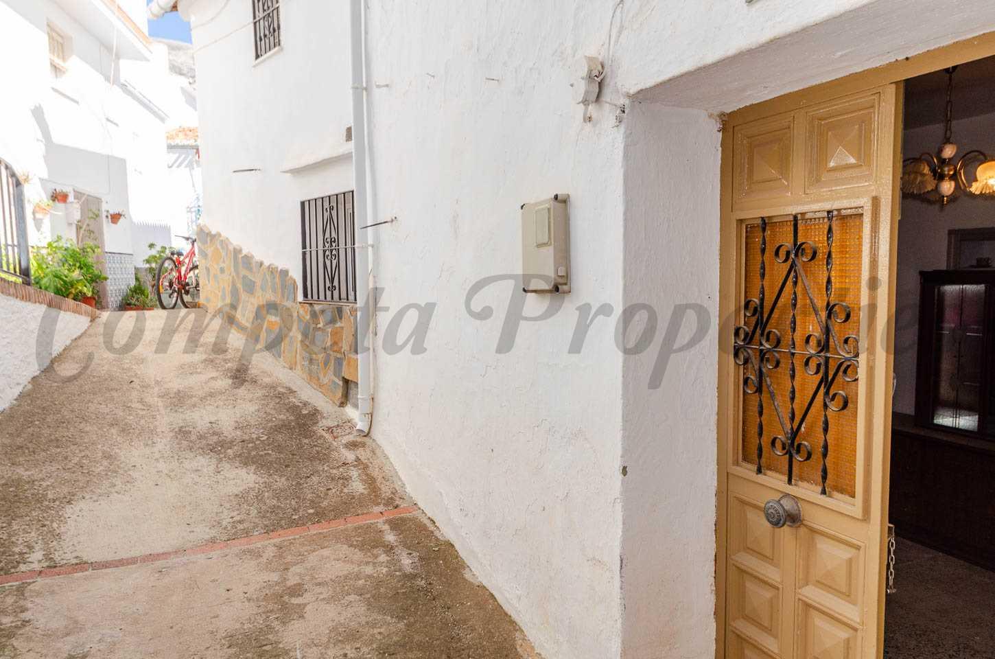 2 - vente maison sedella andalousie espagne
