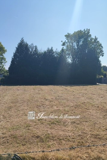 Terrein van 1 012 m²