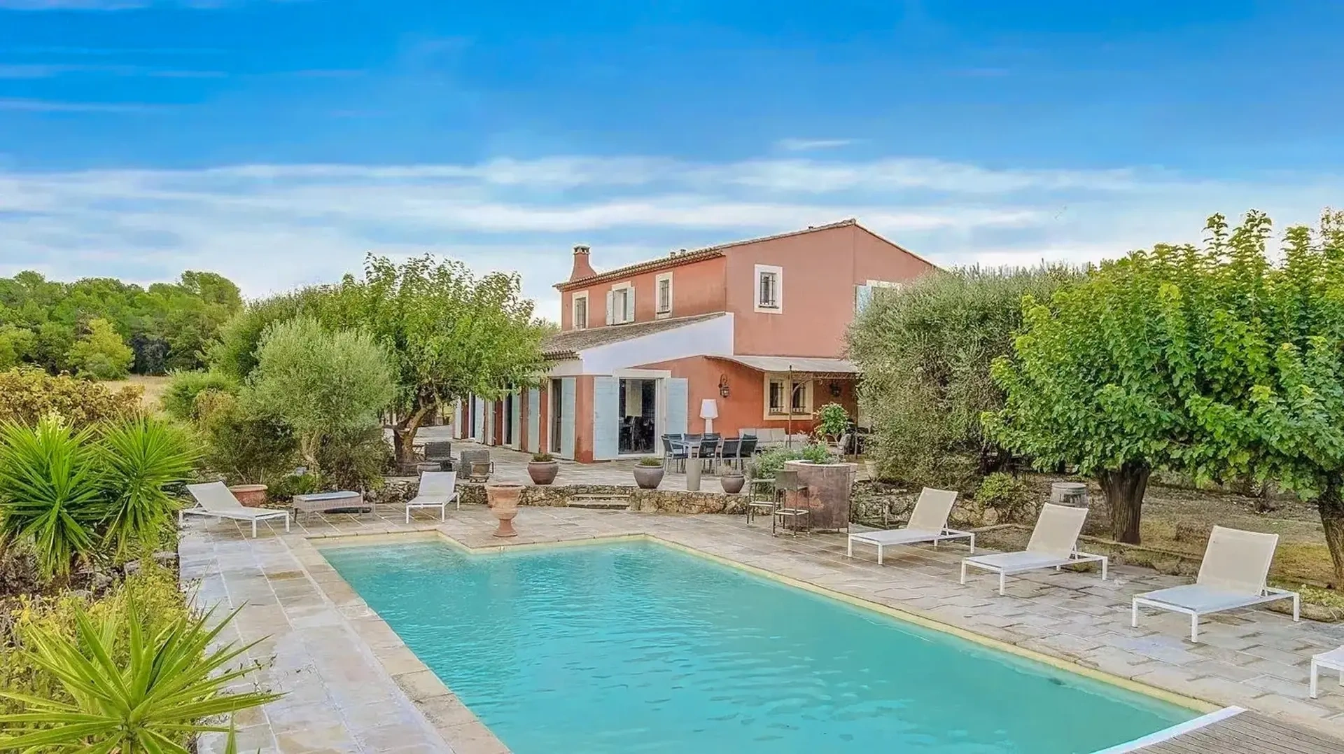 2 - venta casa bagnols-en-forêt var francia