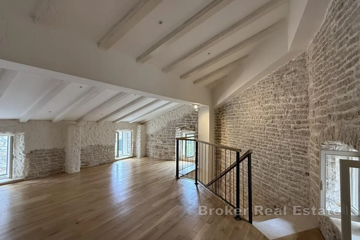 2 - venta casa a pie de playa šibenik šibenik-knin croacia