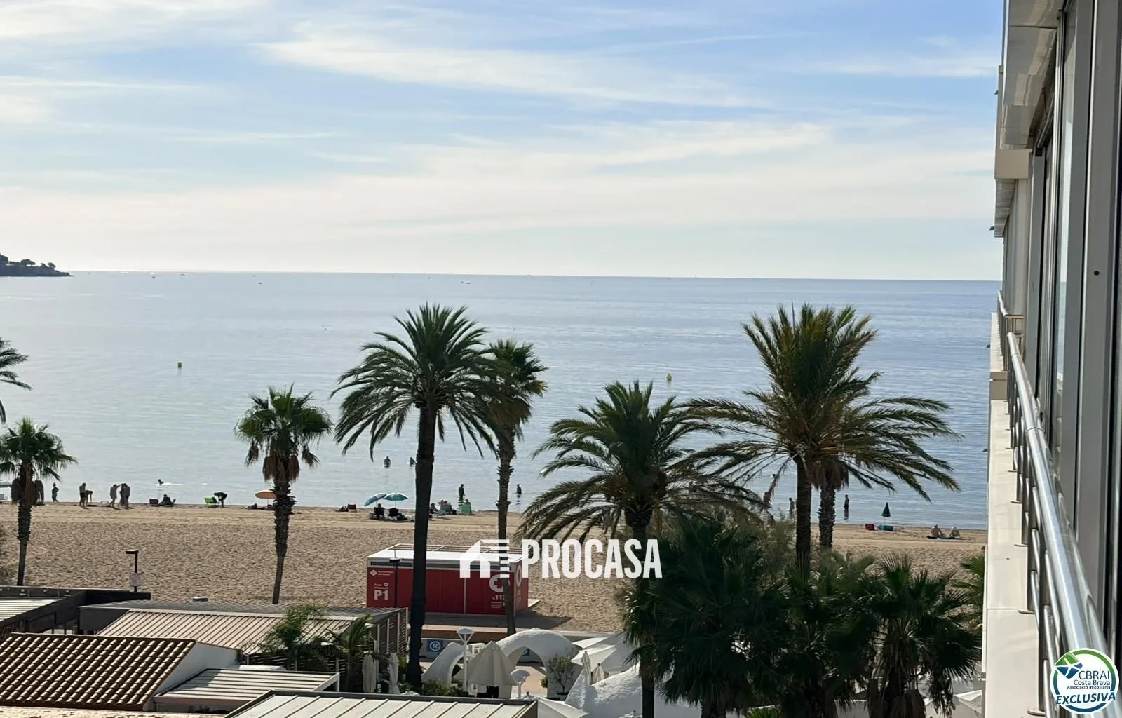 1 - vente appartement pieds dans l'eau roses catalogne espagne