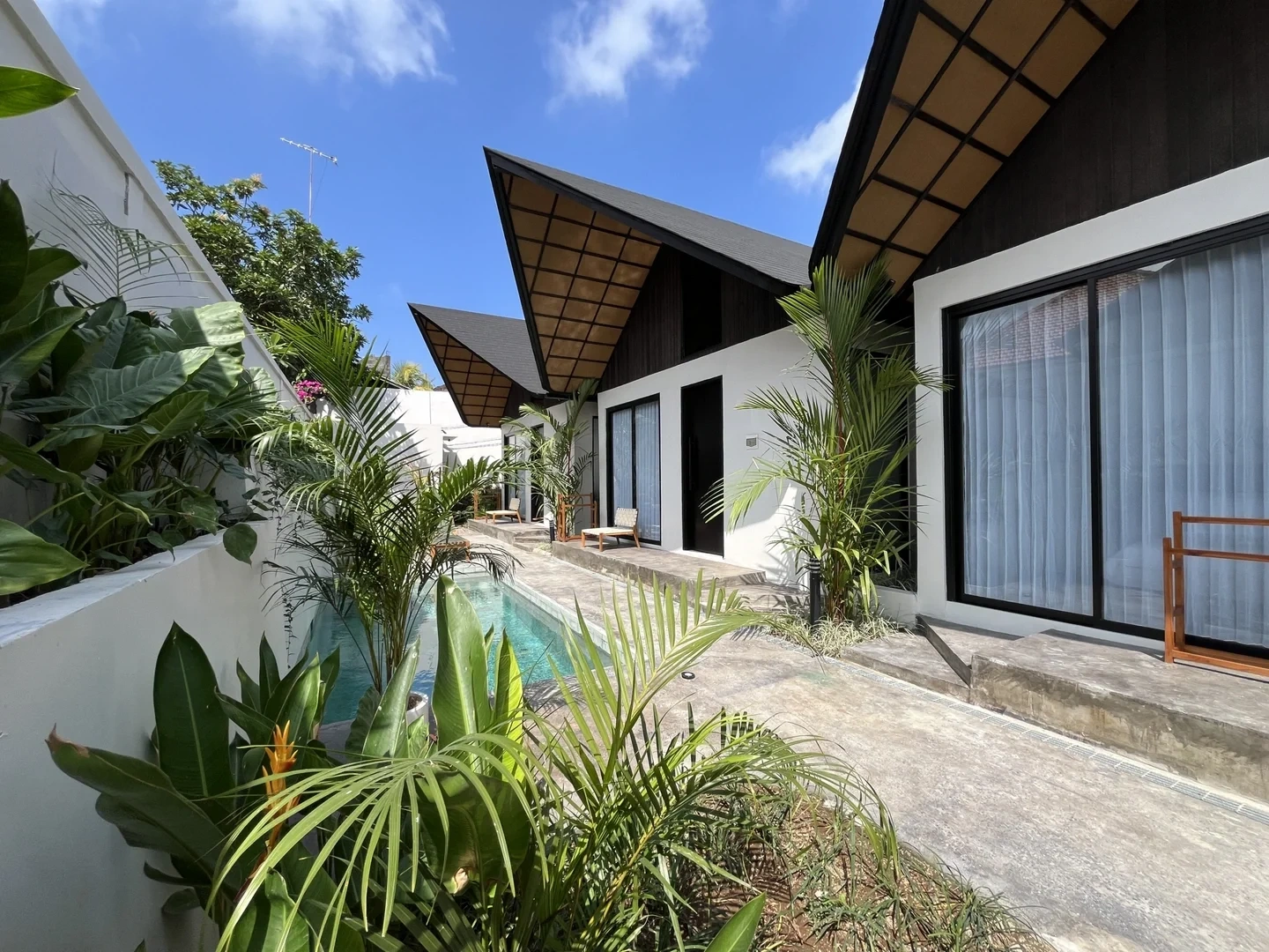 1 - venta comercio a pie de playa pecatu bali indonesia
