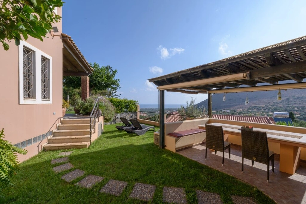 2 - vente maison vue mer gouves crète grèce