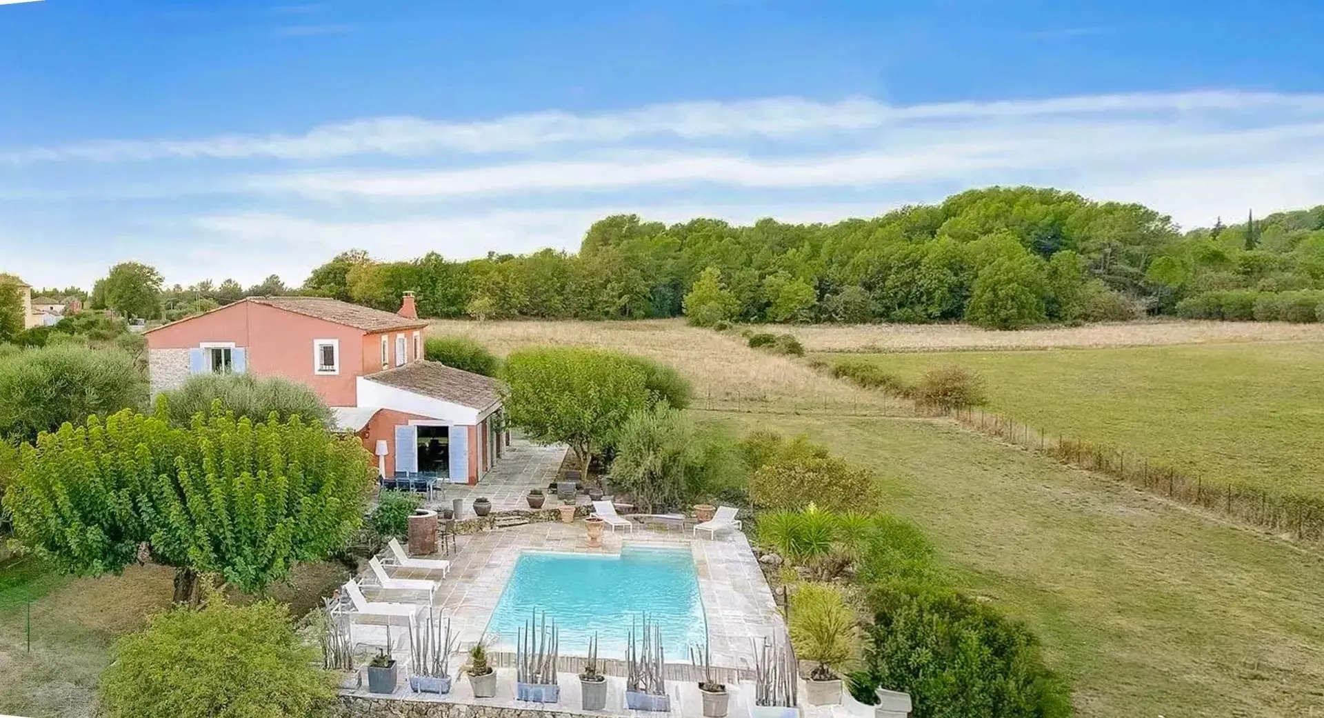 1 - venta casa bagnols-en-forêt var francia