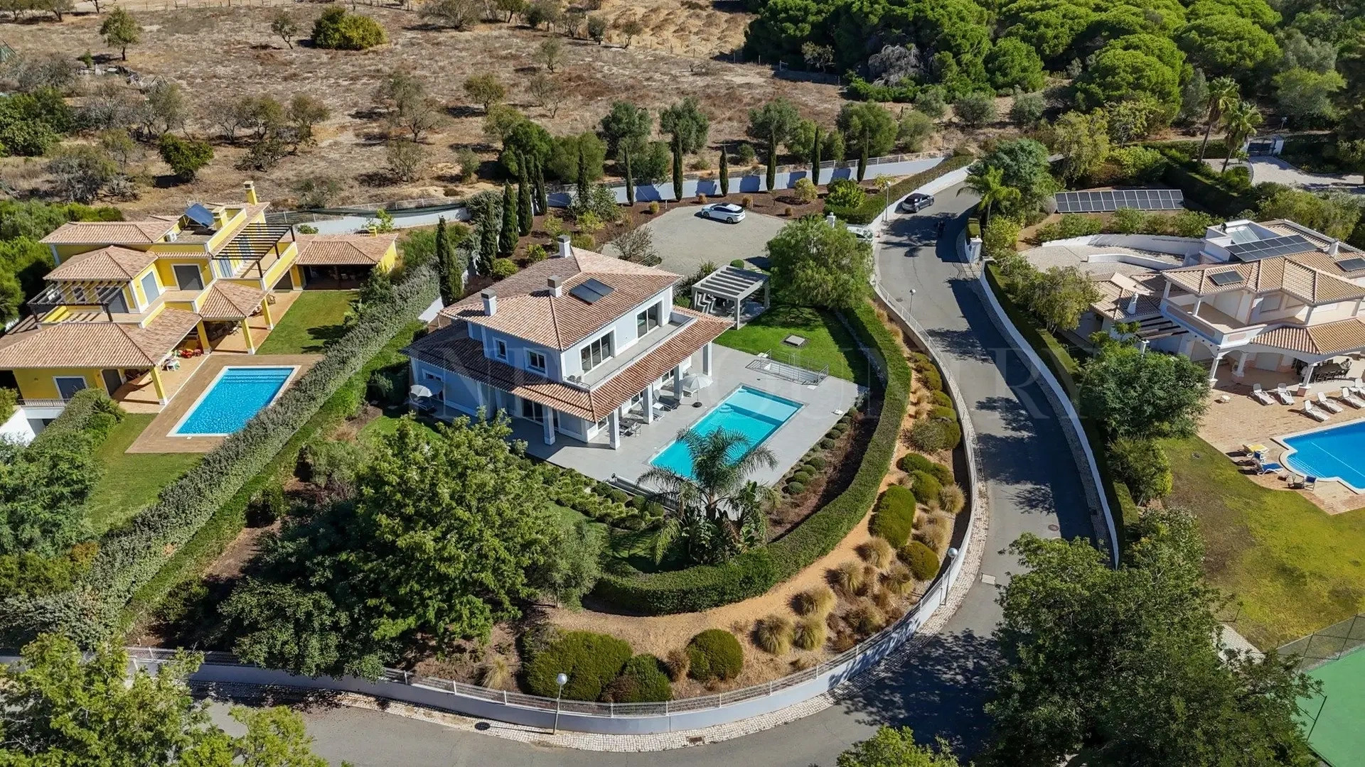 2 - venta villa a pie de playa alvor algarve portugal