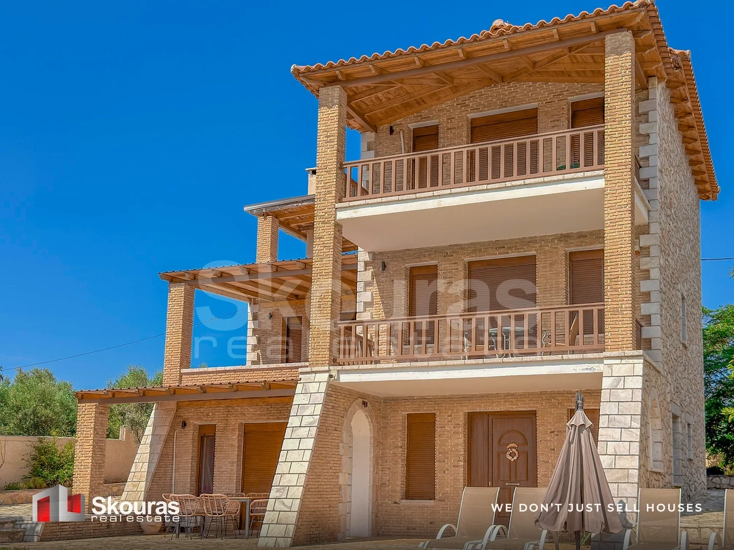 2 - vente maison vue mer vivári péloponnèse grèce