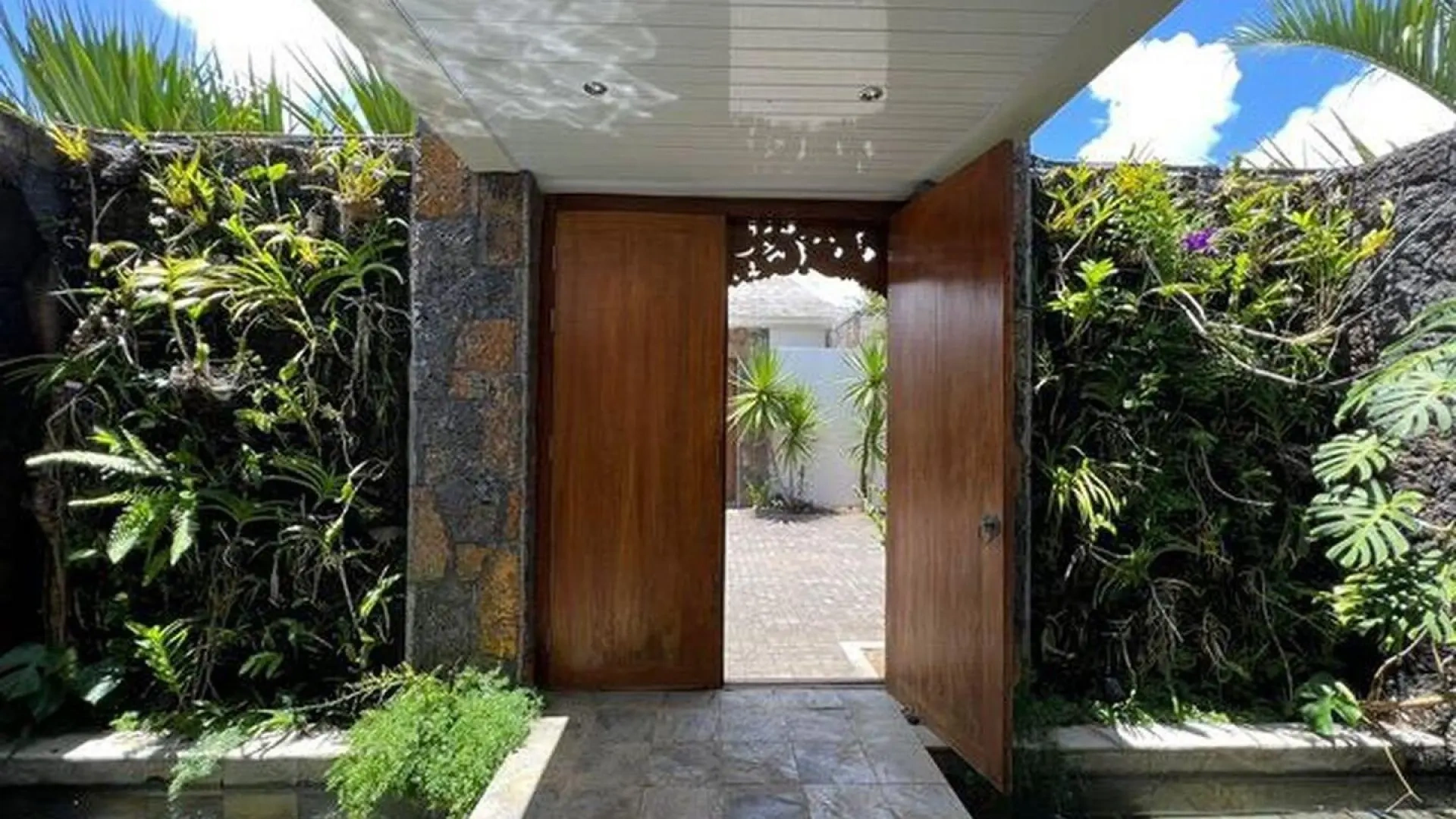 2 - villa for sale in grand baie rivière du rempart mauritius