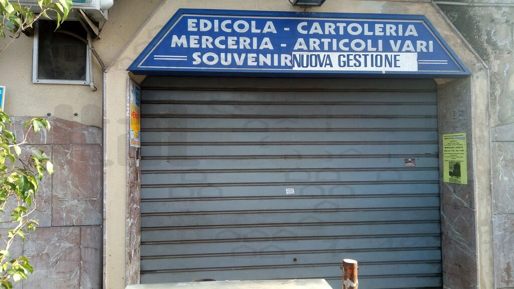 1 - venta comercio messina sicilia italia