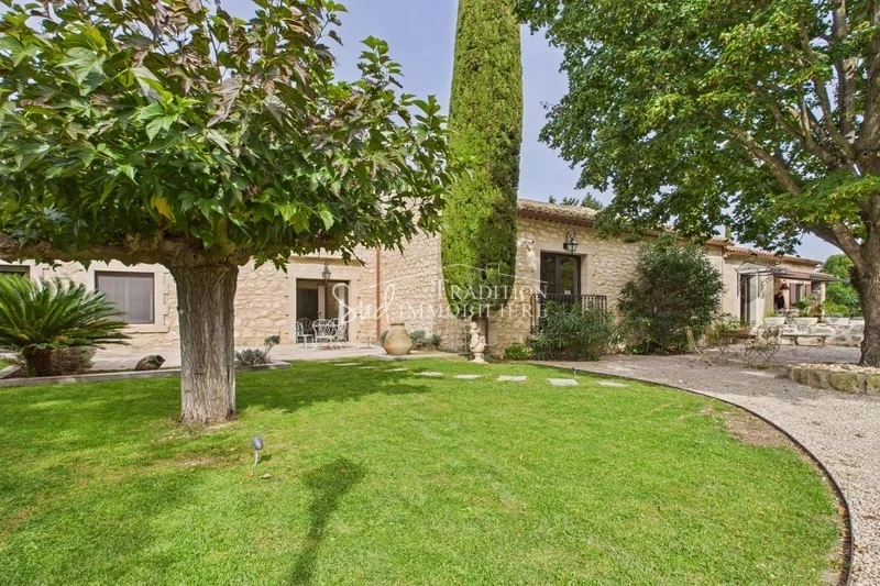 1 - vente maison mollégès bouches-du-rhône france