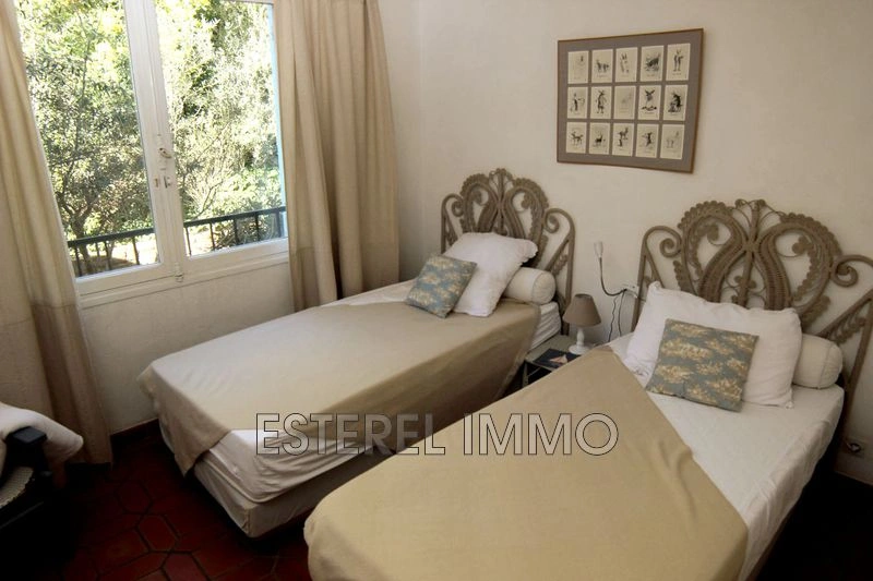2 - apartment for vacation rentals in théoule-sur-mer alpes-maritimes france