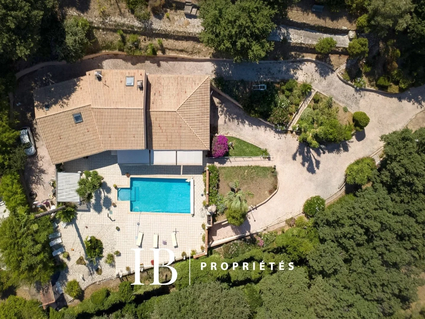 2 - sea view villa for sale in six fours les plages var france