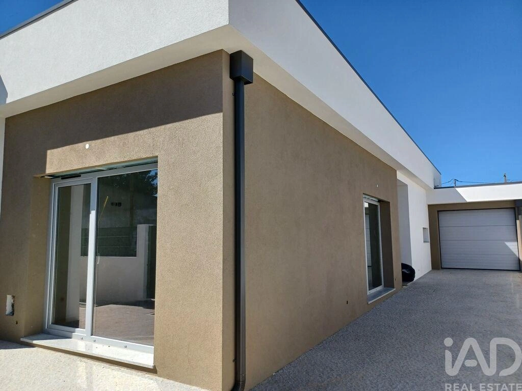 2 - villa for sale in fernão ferro lisbon region portugal