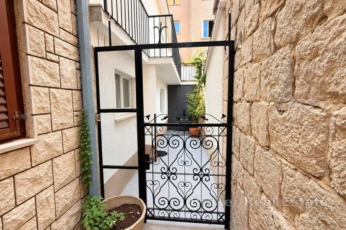1 - venta casa a pie de playa split split-dalmacia croacia