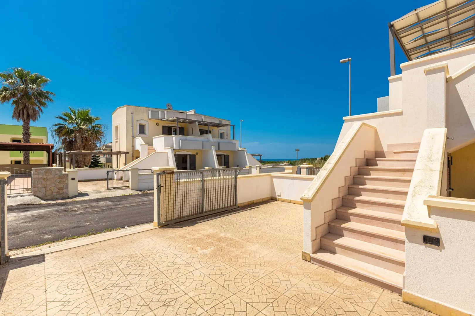 2 - vente appartement vue mer salve pouilles italie
