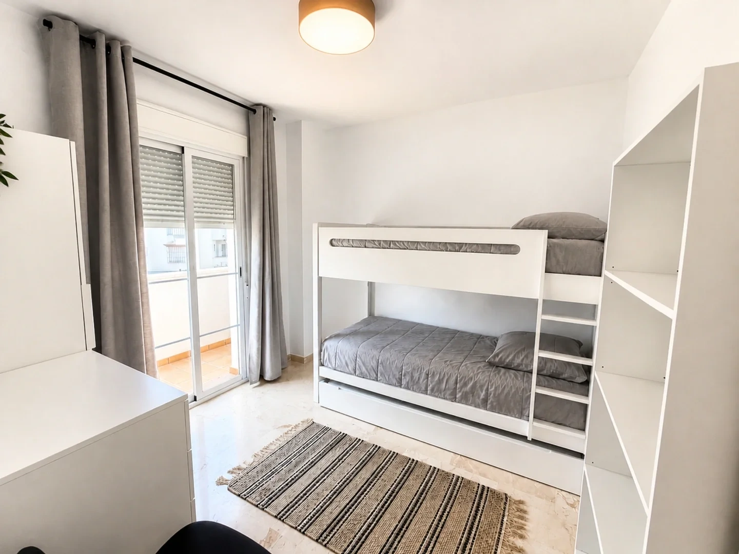 2 - verkoop appartement uitzicht op zee manilva andalusië spanje