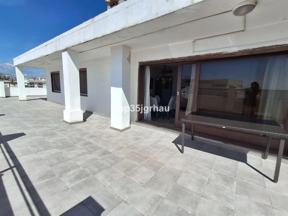 1 - verkauf wohnung direkt am wasser estepona - costa del sol andalusien spanien