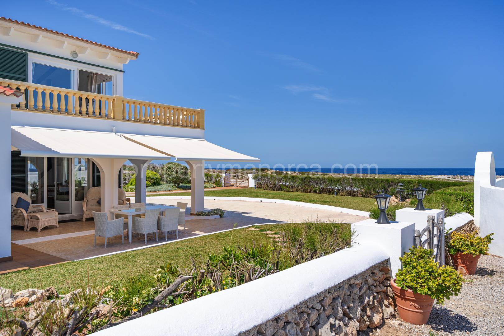 2 - verkauf haus direkt am wasser es mercadal menorca-balearen spanien