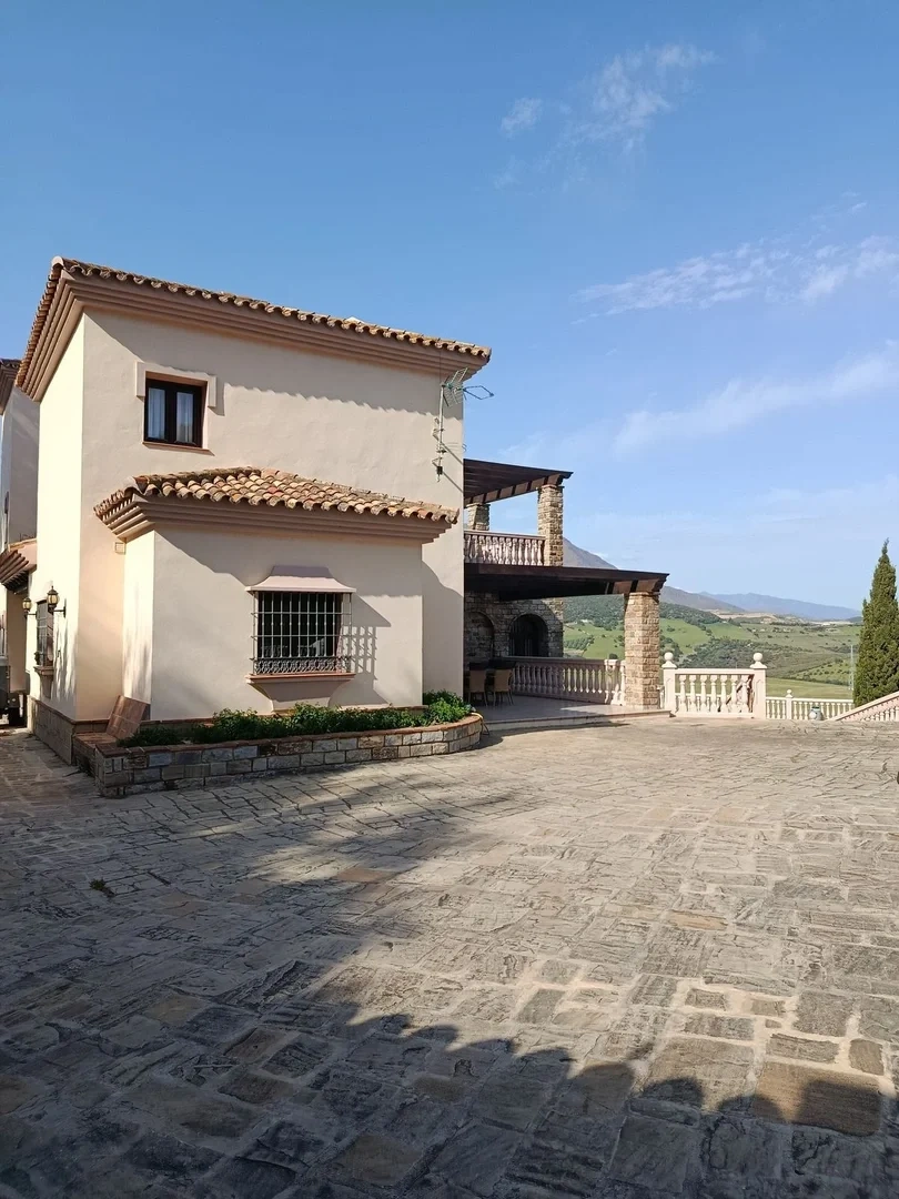 2 - verkoop huis uitzicht op zee casares - costa del sol andalusië spanje