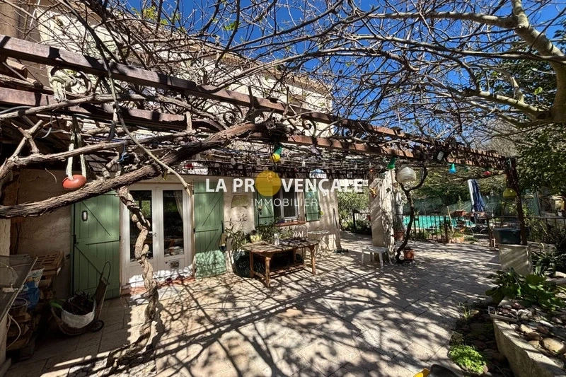 2 - house for sale in gréasque bouches-du-rhône france