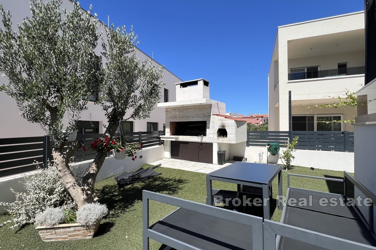 2 - verkauf haus strandpromenade vodice šibenik-knin kroatien