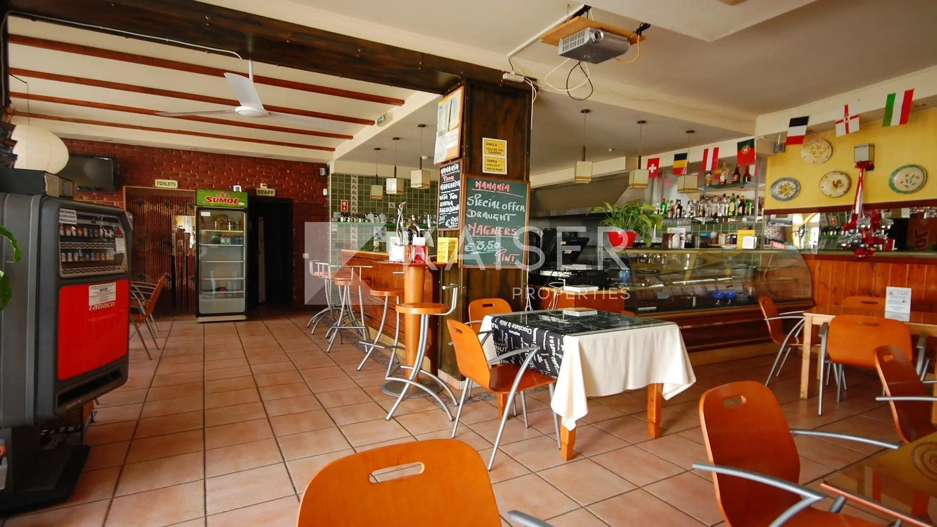 1 - venda espaço comercial a praia ao pé albufeira algarve portugal
