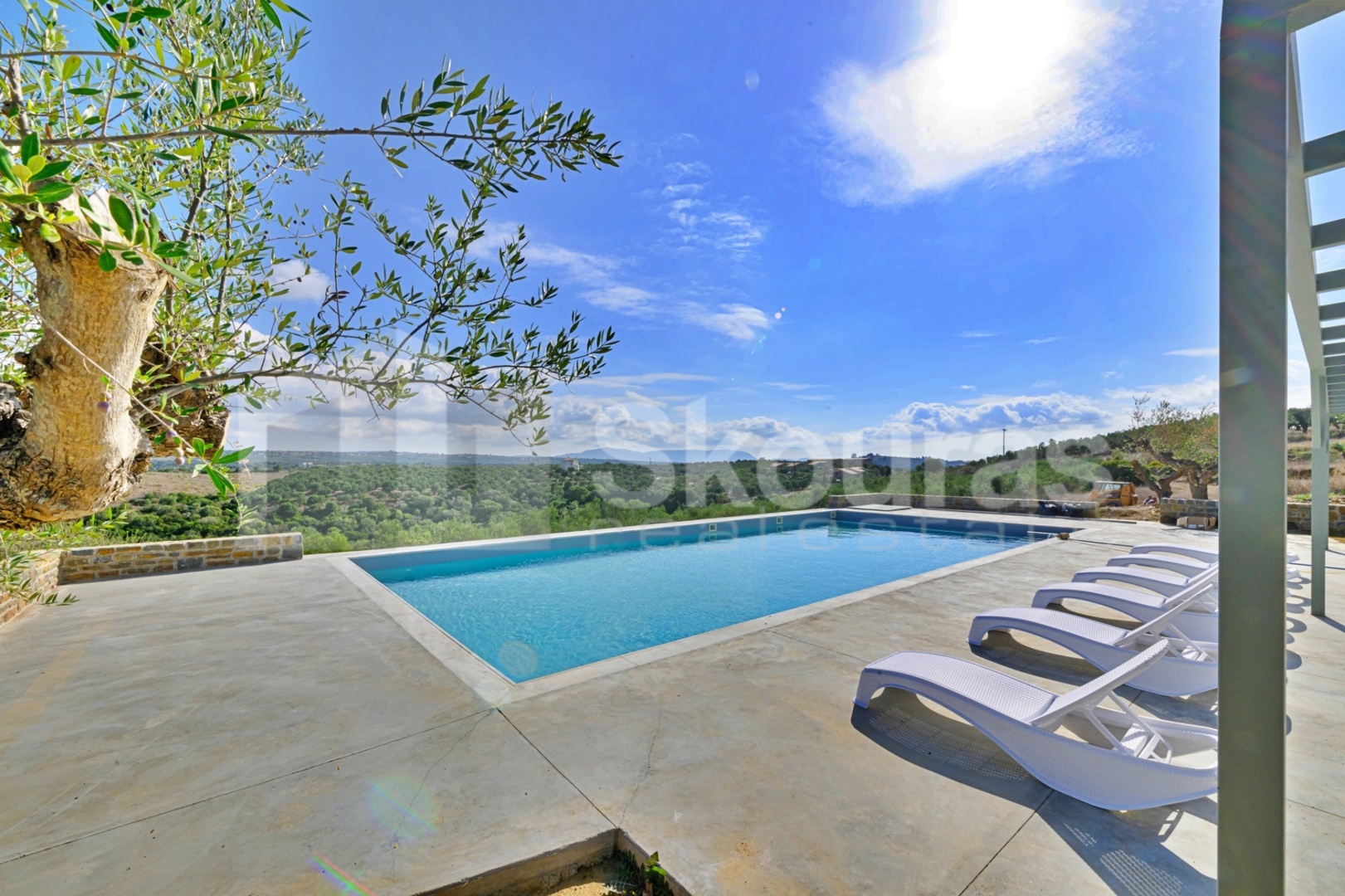 Casa vista mare con piscina