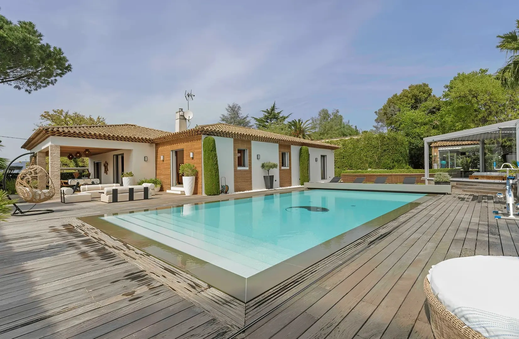 2 - house for sale in saint-tropez var france