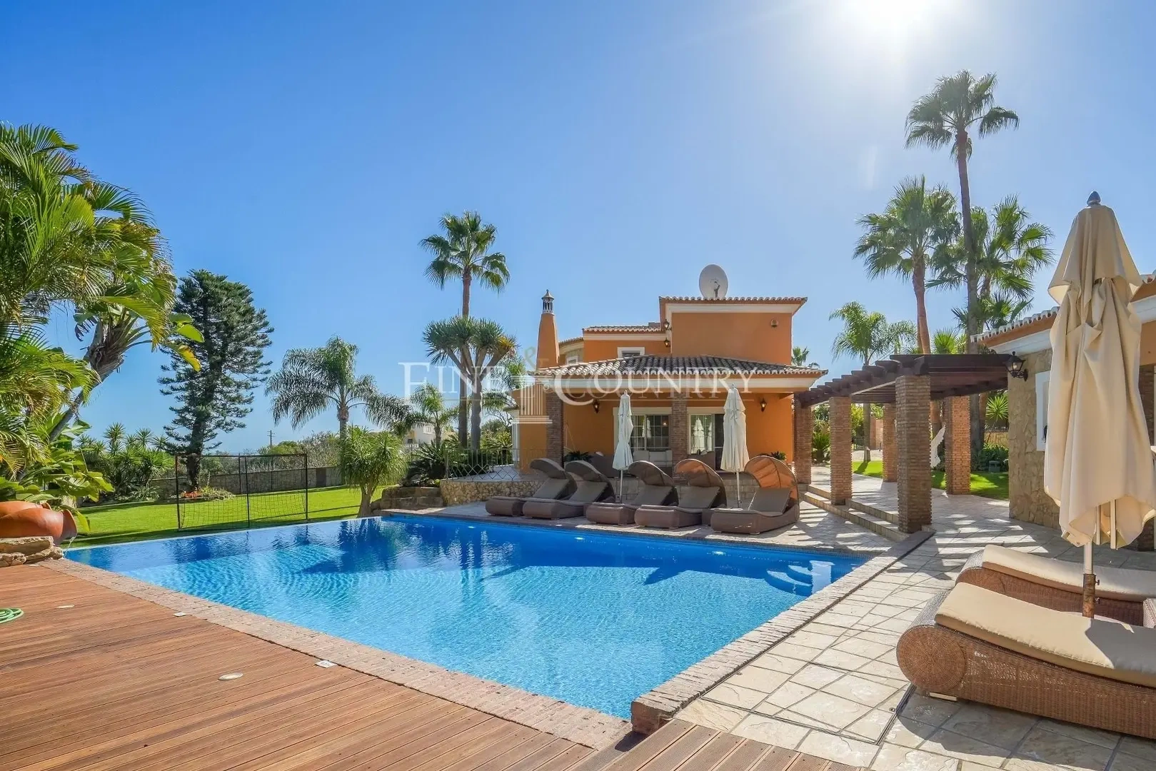 1 - house for sale in carvoeiro algarve portugal