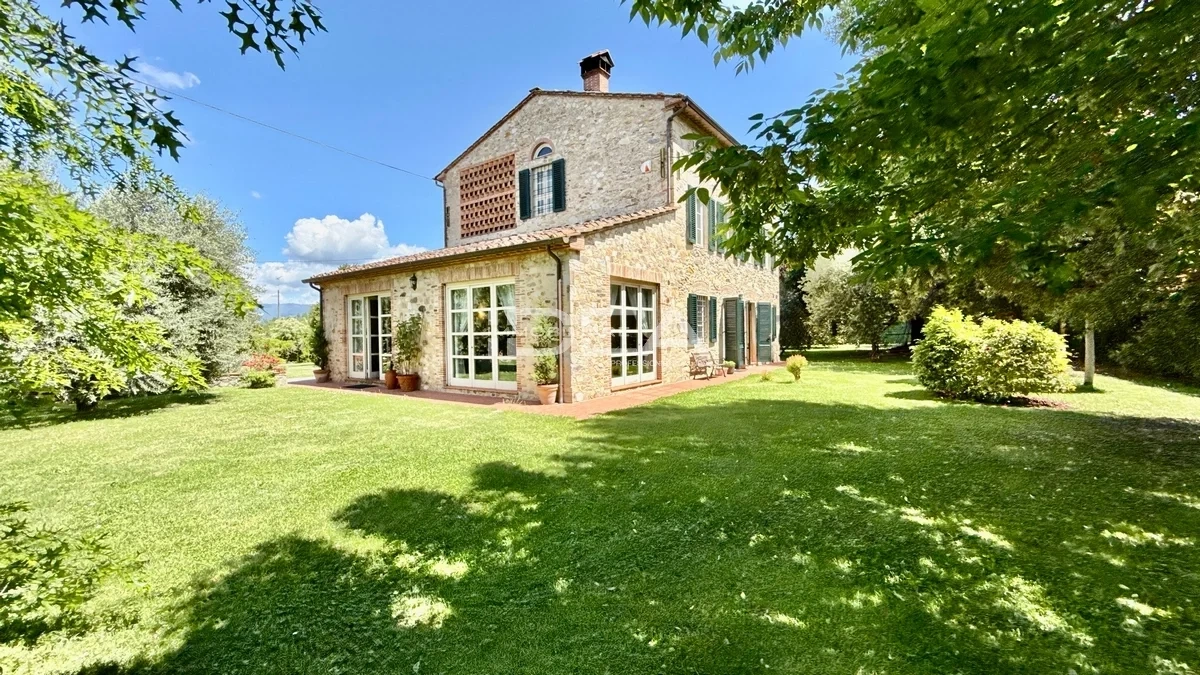 1 - venta casa capannori toscana italia