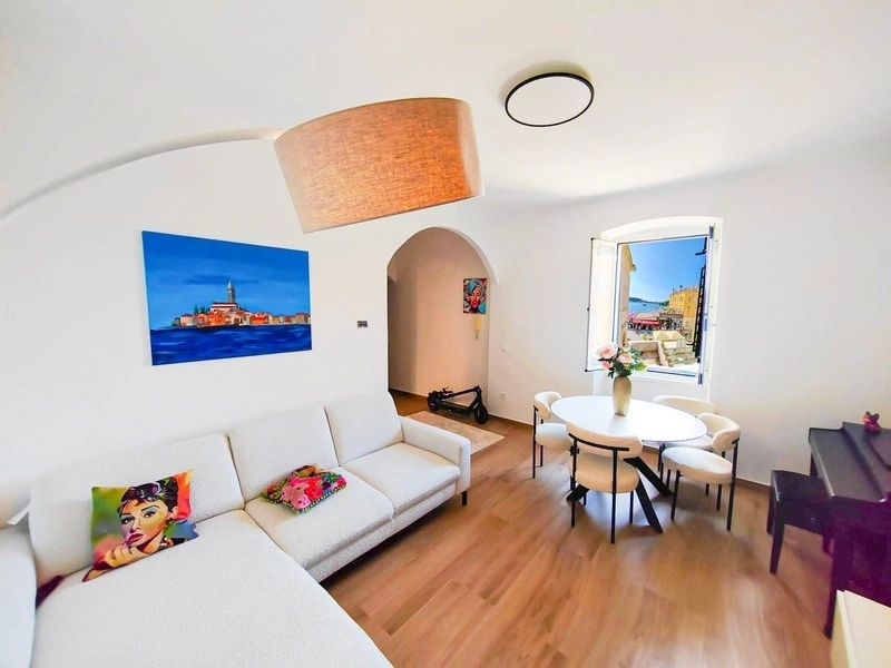2 - verkoop appartement uitzicht op zee rovinj istria kroatië