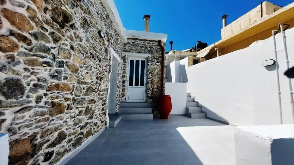 1 - sea view house for sale in paraspóri crete greece