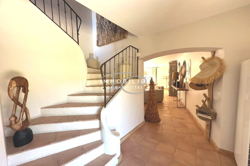 2 - beach walk house for sale in la croix-valmer var france