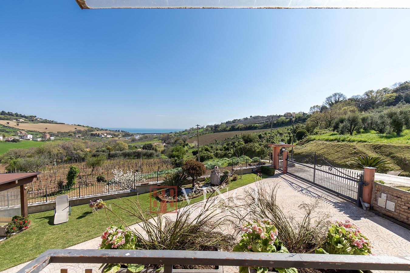 1 - verkauf haus meerblick potenza picena marken italien